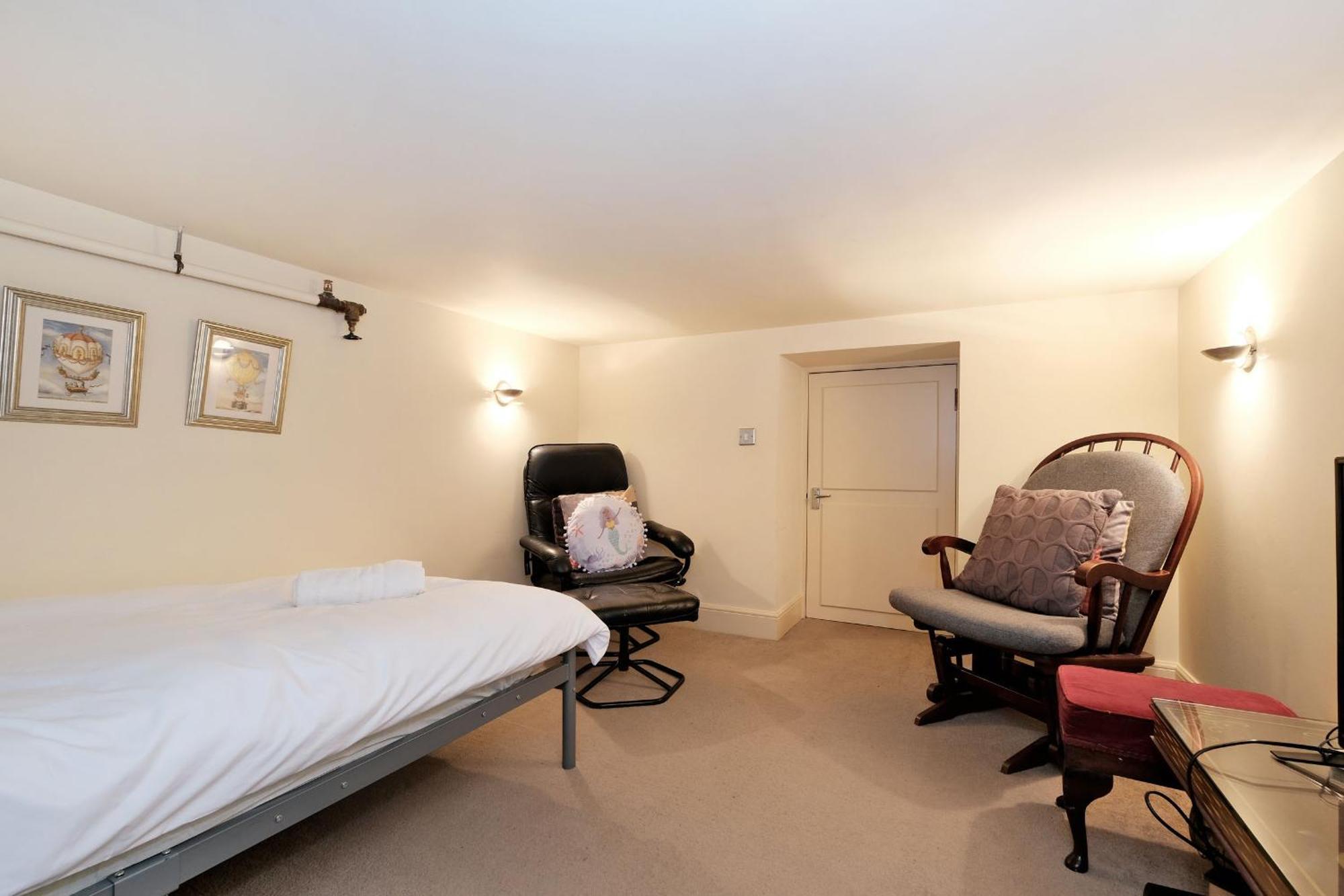One Of A Kind Historic 3 Bedroom Apartment アバディーン エクステリア 写真