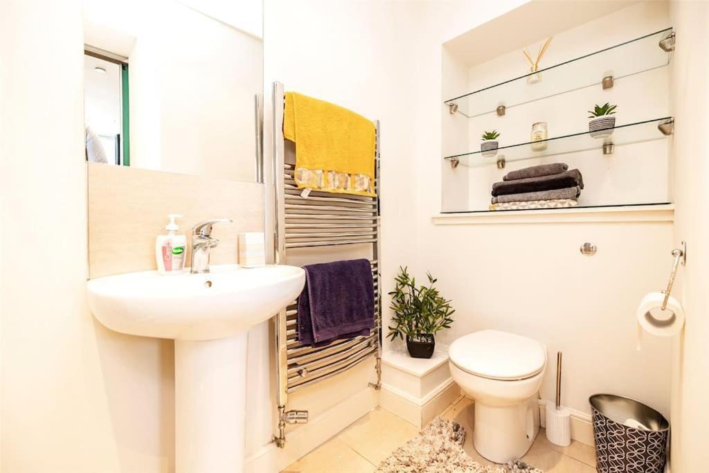 One Of A Kind Historic 3 Bedroom Apartment アバディーン エクステリア 写真